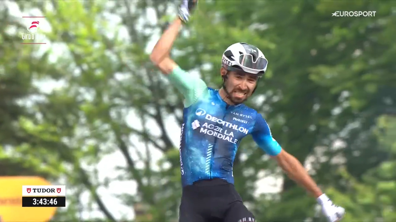 Valentin Paret Peintre remporte la 10ème étape du Tour d'Italie