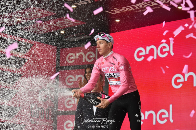 Tadej Pogacar remporte le Tour d’Italie