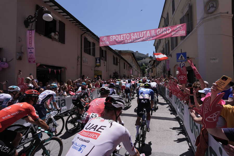 Parcours et favoris de la 9ème étape du Giro d'Italia 2024.