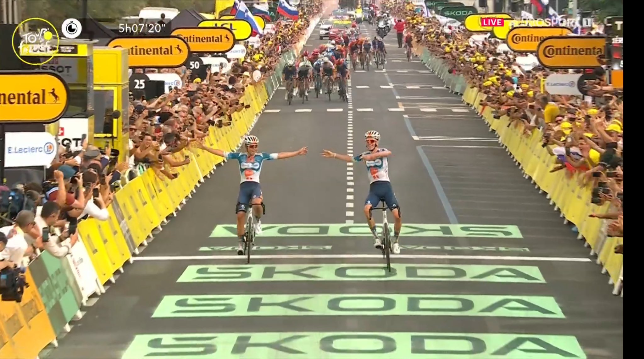 Romain Bardet a remporté la 1ère étape du Tour de France.