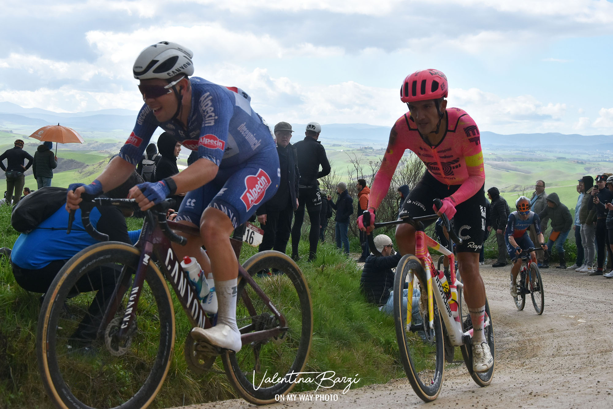 Richard Carapaz et Alberto Bettiol seront les leaders d'EF Education Easy Post lors du Tour de France