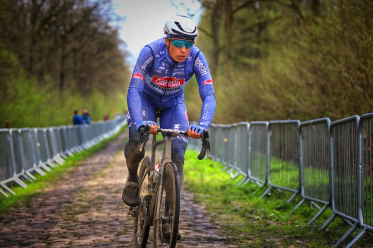 Philipsen et Van Aert avec la sélection belge au Limburg