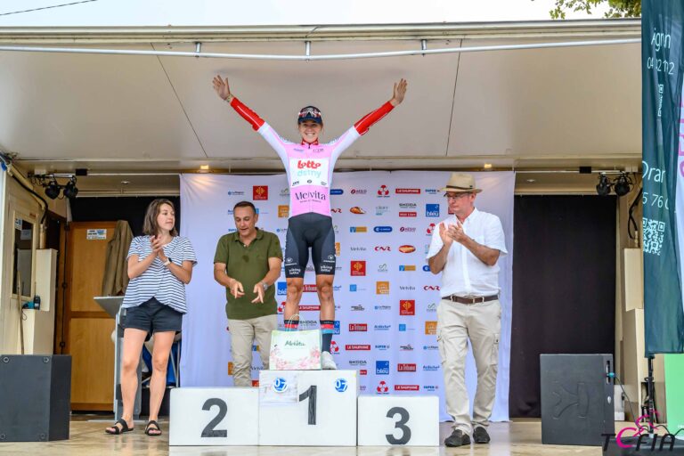 De Jong remporte la 2ème étape du Tour Féminin l’Ardèche