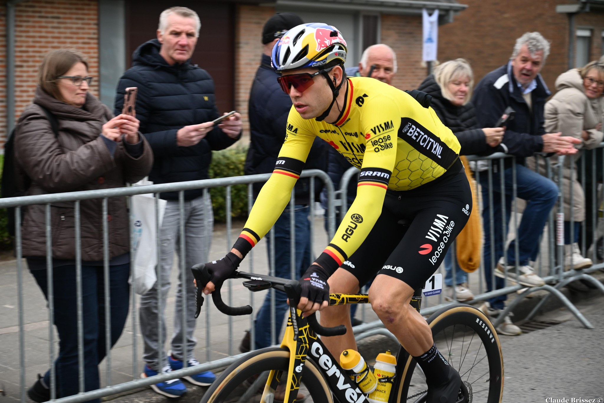 Wout Van Aert ne souffre pas de fractures suite à sa chute lors de la 16ème étape de la Vuelta