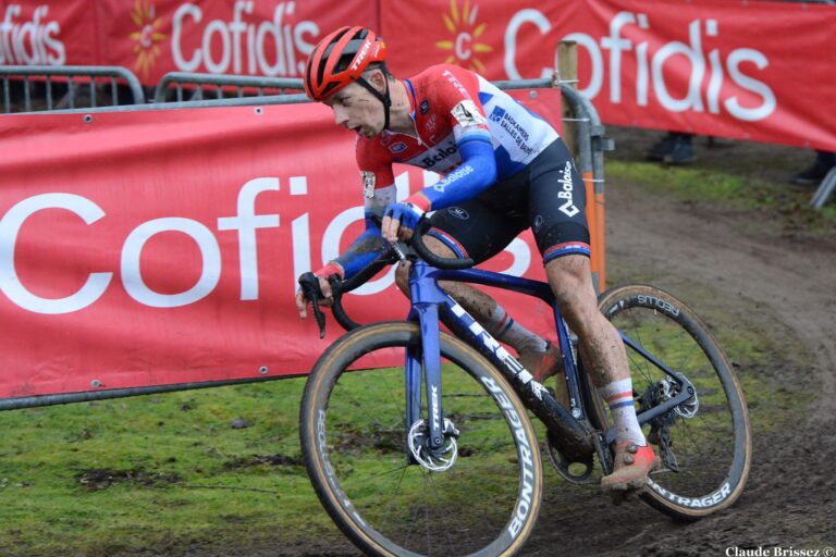 Lars van der Haar a remporté le Cyclo-Cross de Woerden.