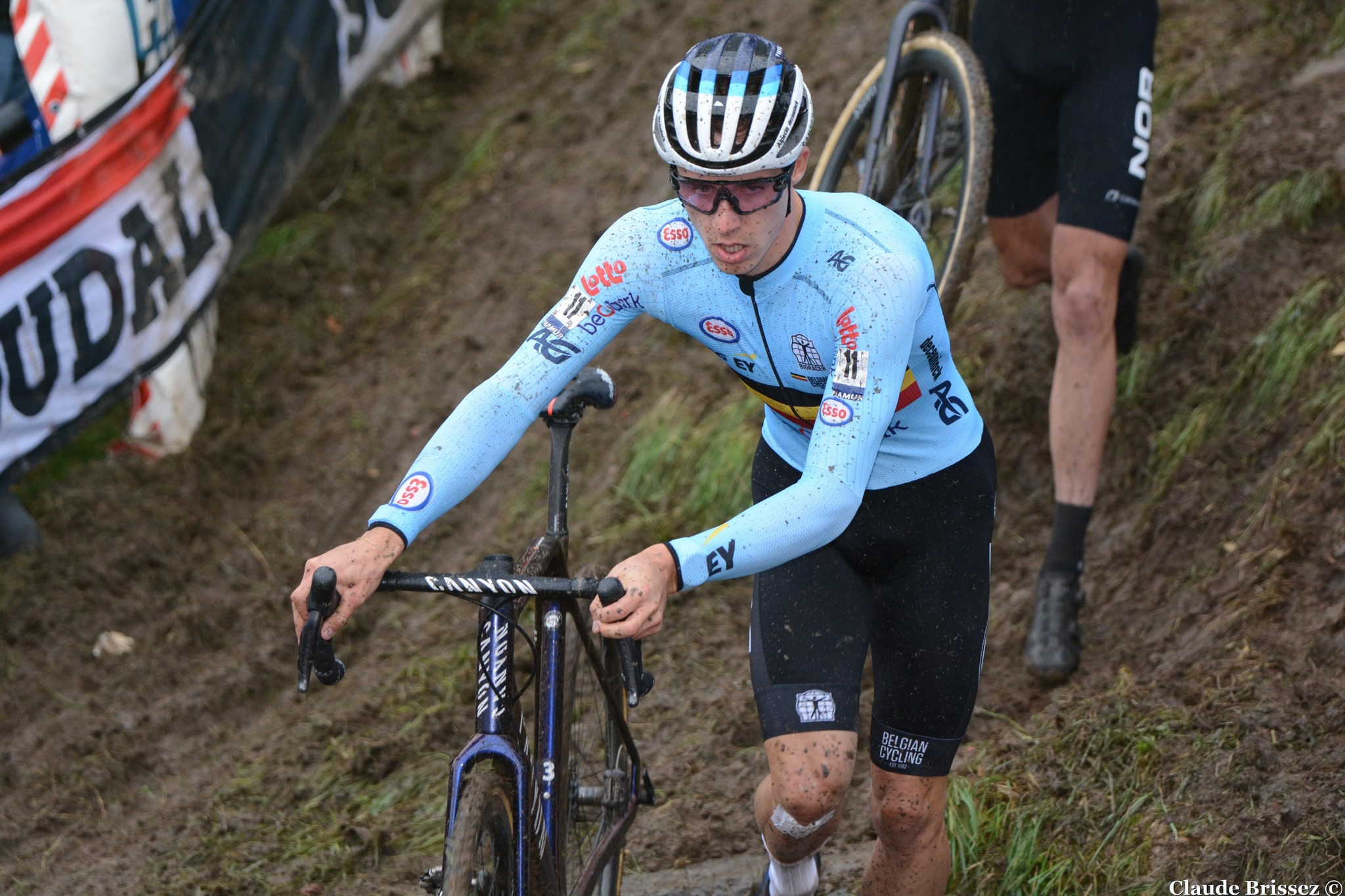 Niels Vandeputte a remporté le Cyclo-Cross d'Hulst.