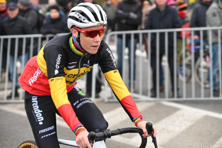 Sanne Cant a remporté le Cyclo-Cross de Otegem.