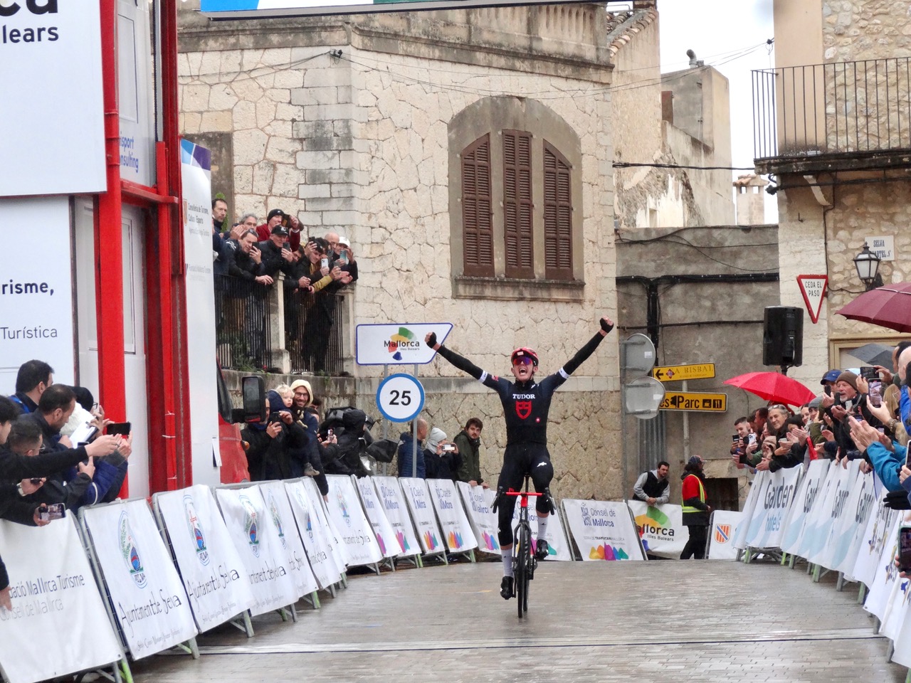 Carton Jaune pour un vainqueur au Challenge de Majorque